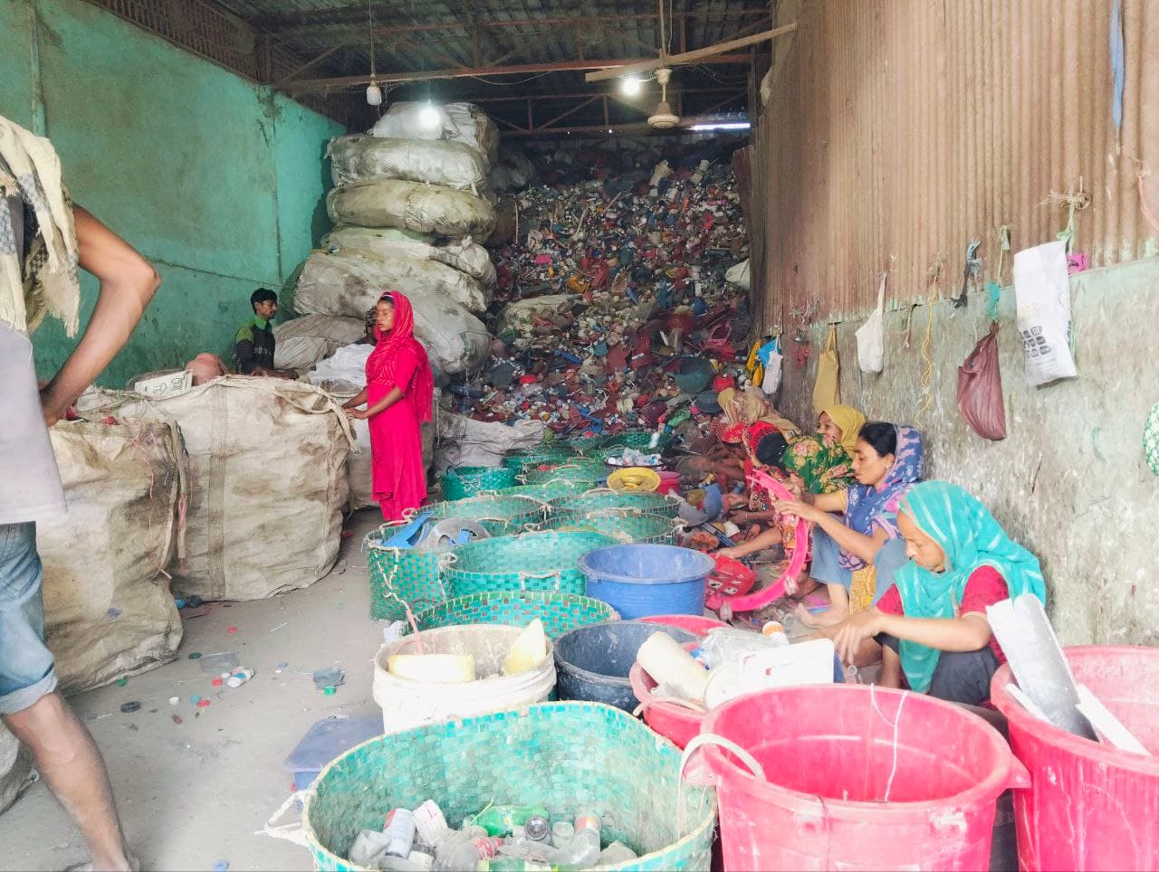 Factory Visit | Understanding Plastic Flow for Sustainable Construction - Image 6